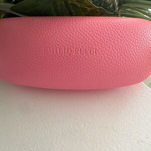 Bundle Sale!!🔥🔥🔥Emilio Pucci Vibrant Pink Clutch